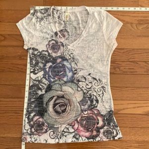 Fun and pretty graphic Tee